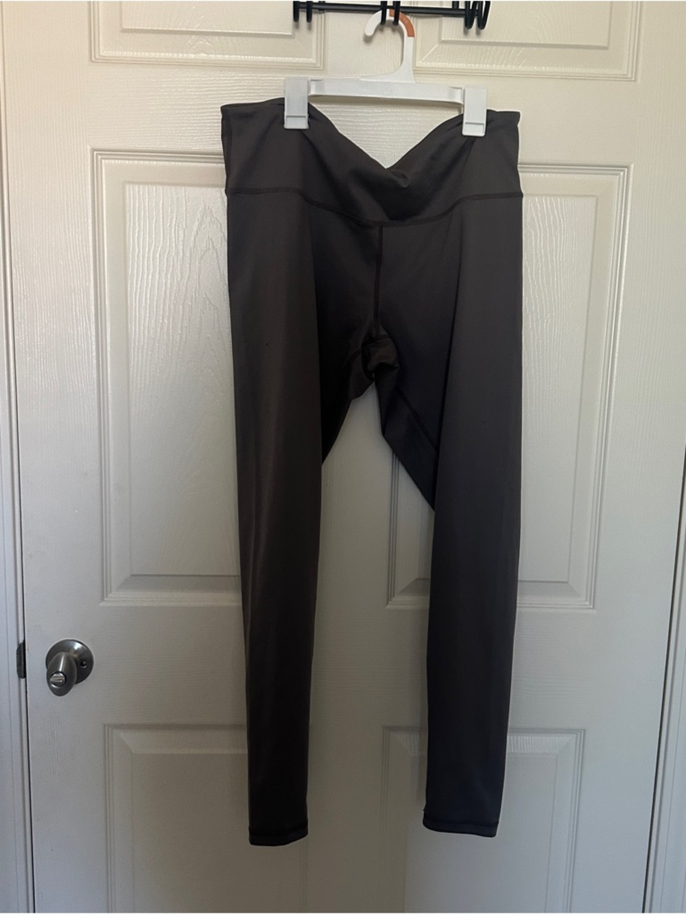 Zella  High-Rise Leggings in Dark Gray